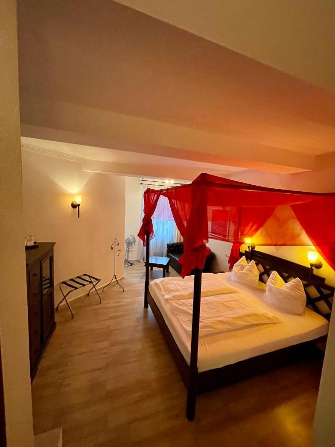 Hotel Zur Roemerbruecke